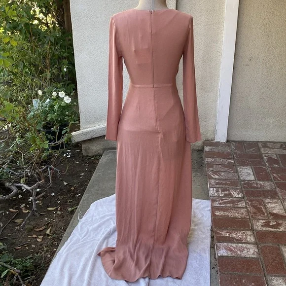 Elegant Long Sleeve Plunge Maxi Dress in Rose - Picture 5 of 14